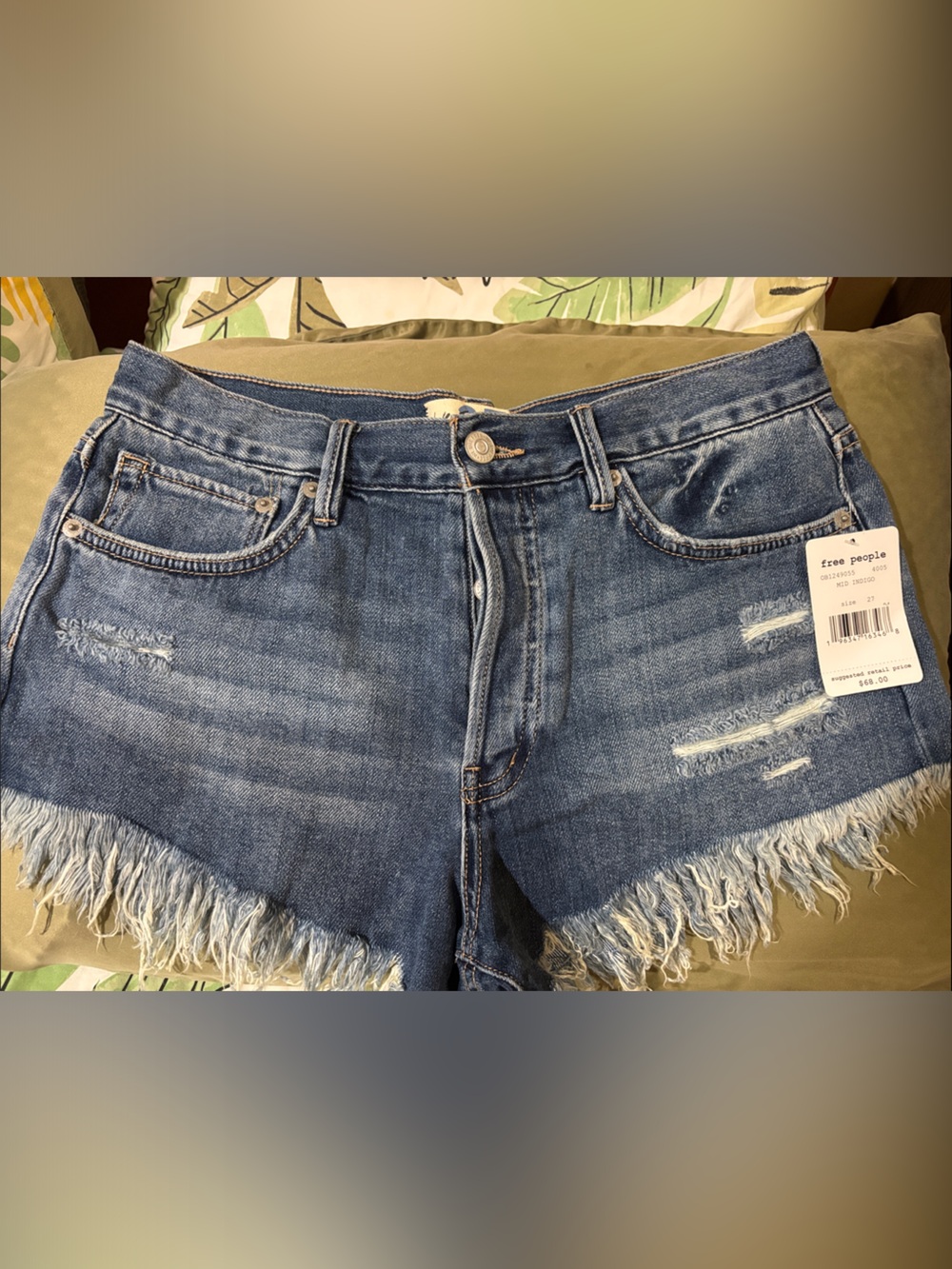 Free People Mid Indigo Distressed Denim Frayed Hem Shorts size 27